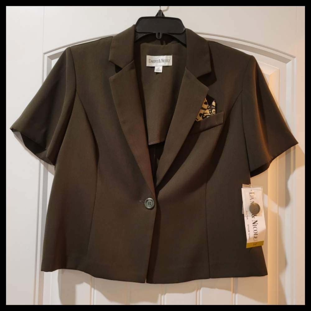 🆕️Danny & Nicole od green jacket only 14P